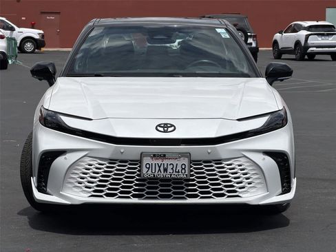 Used 2025 Toyota Camry XSE FWD image 7