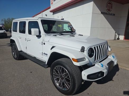 Used 2023 Jeep Wrangler Unlimited Sahara image 10
