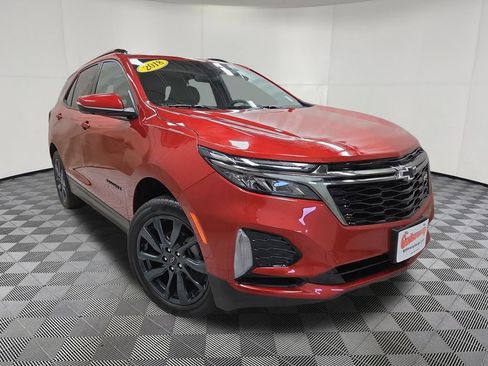 Used 2023 Chevrolet Equinox RS w/ RS Leather Package AWD/4WD image 3