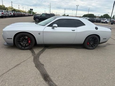 Used 2023 Dodge Challenger SRT Hellcat w/ Driver Convenience Group RWD image 7