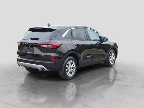 Used 2023 Ford Escape Active AWD/4WD image 8