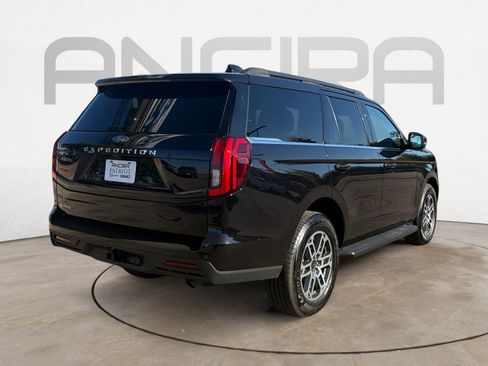 Used 2026 Ford Expedition Active RWD image 10