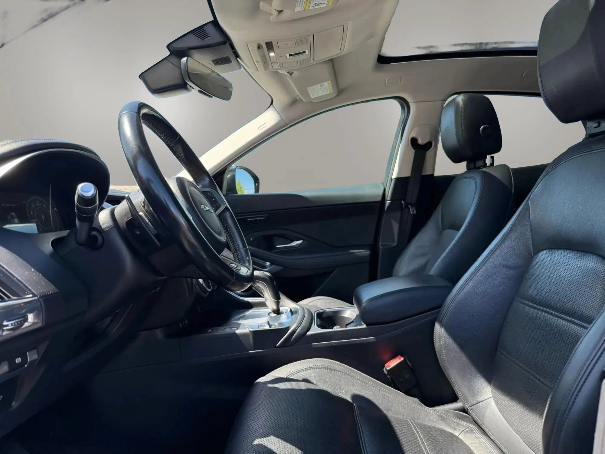 Used 2020 Jaguar E-PACE SE AWD/4WD image 11