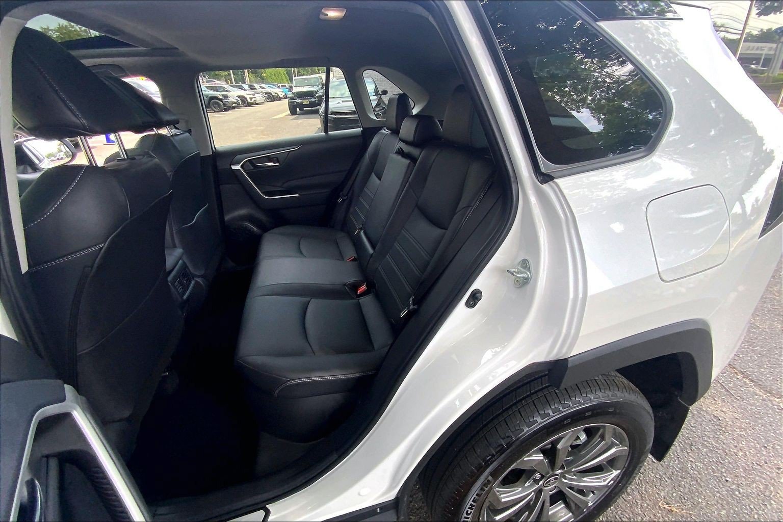 Used 2024 Toyota RAV4 XLE Premium w/ Weather Package AWD/4WD image 17