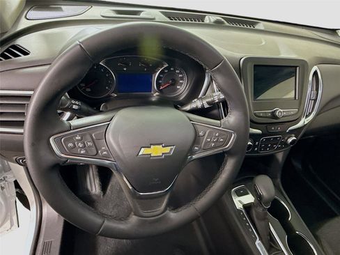 Used 2024 Chevrolet Equinox LT image 5
