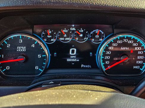 Certified 2018 GMC Yukon Denali w/ Open Road Package AWD/4WD image 23