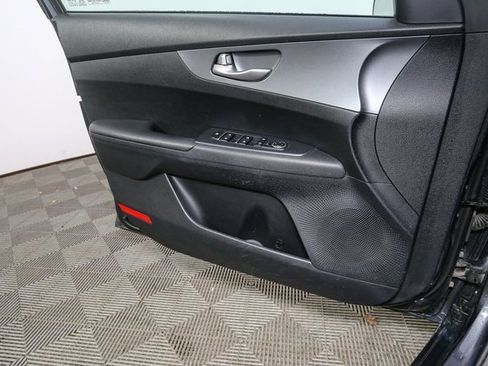 Used 2019 Kia Forte LXS image 31