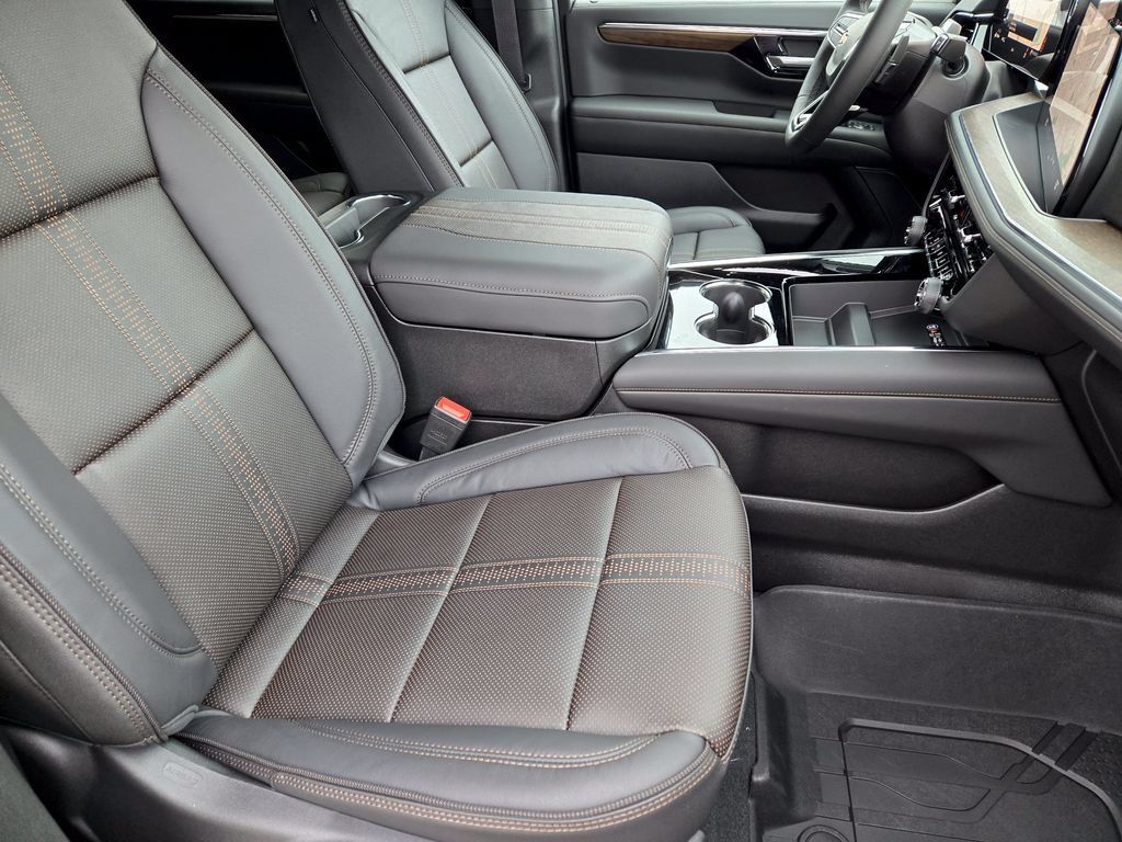 New 2026 Chevrolet Tahoe High Country AWD/4WD image 12