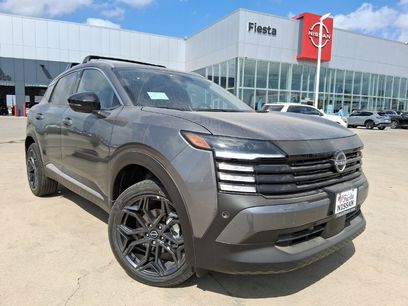 New 2026 Nissan Kicks SR w/ Cold Weather Package