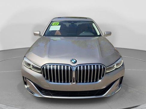 Used 2022 BMW 740i RWD image 8