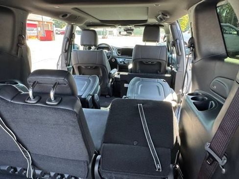 New 2026 Chrysler Pacifica Limited w/ S Appearance Package image 18