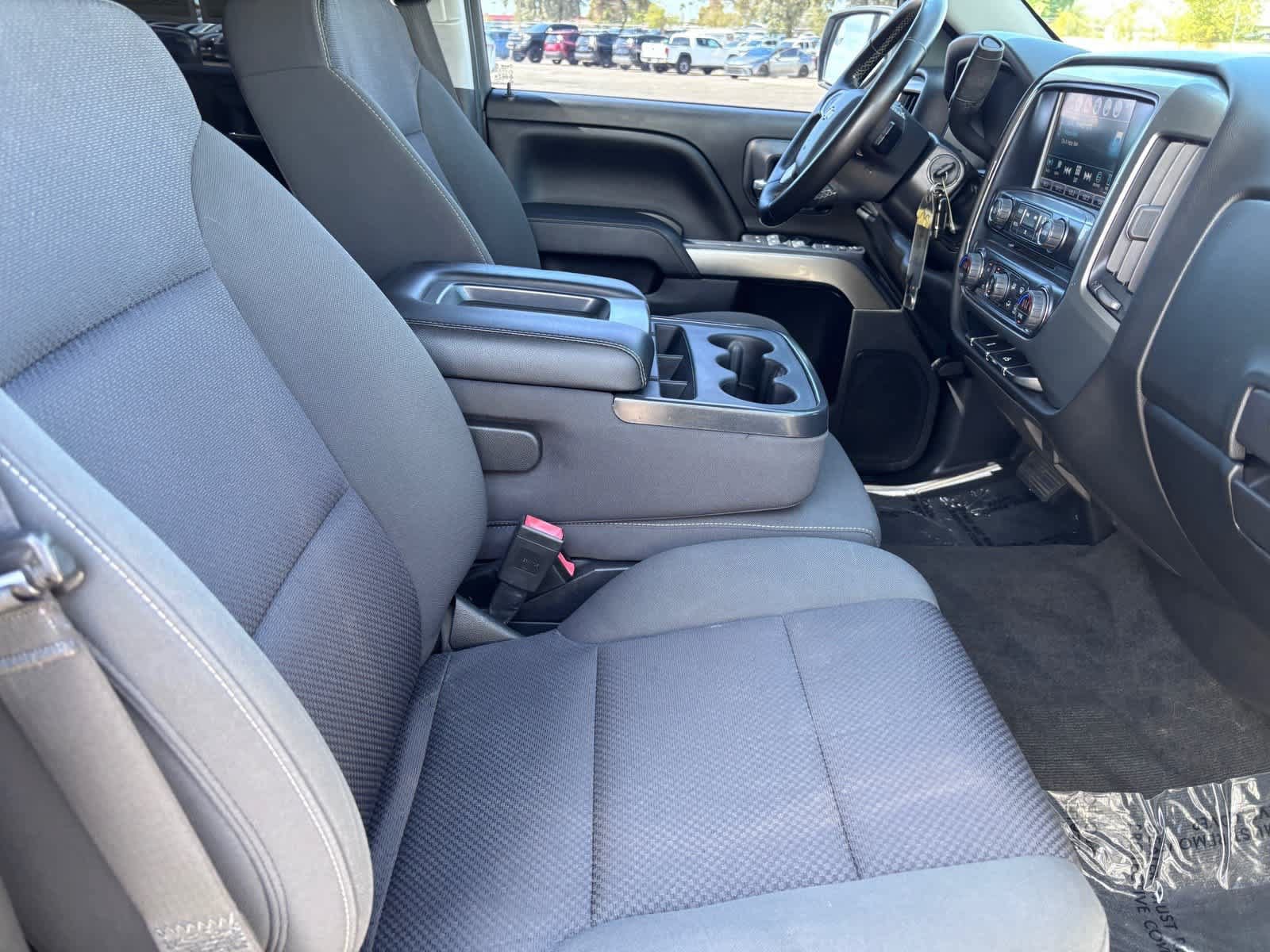 Used 2018 Chevrolet Silverado 1500 LT w/ LT Eassist Package AWD/4WD image 14