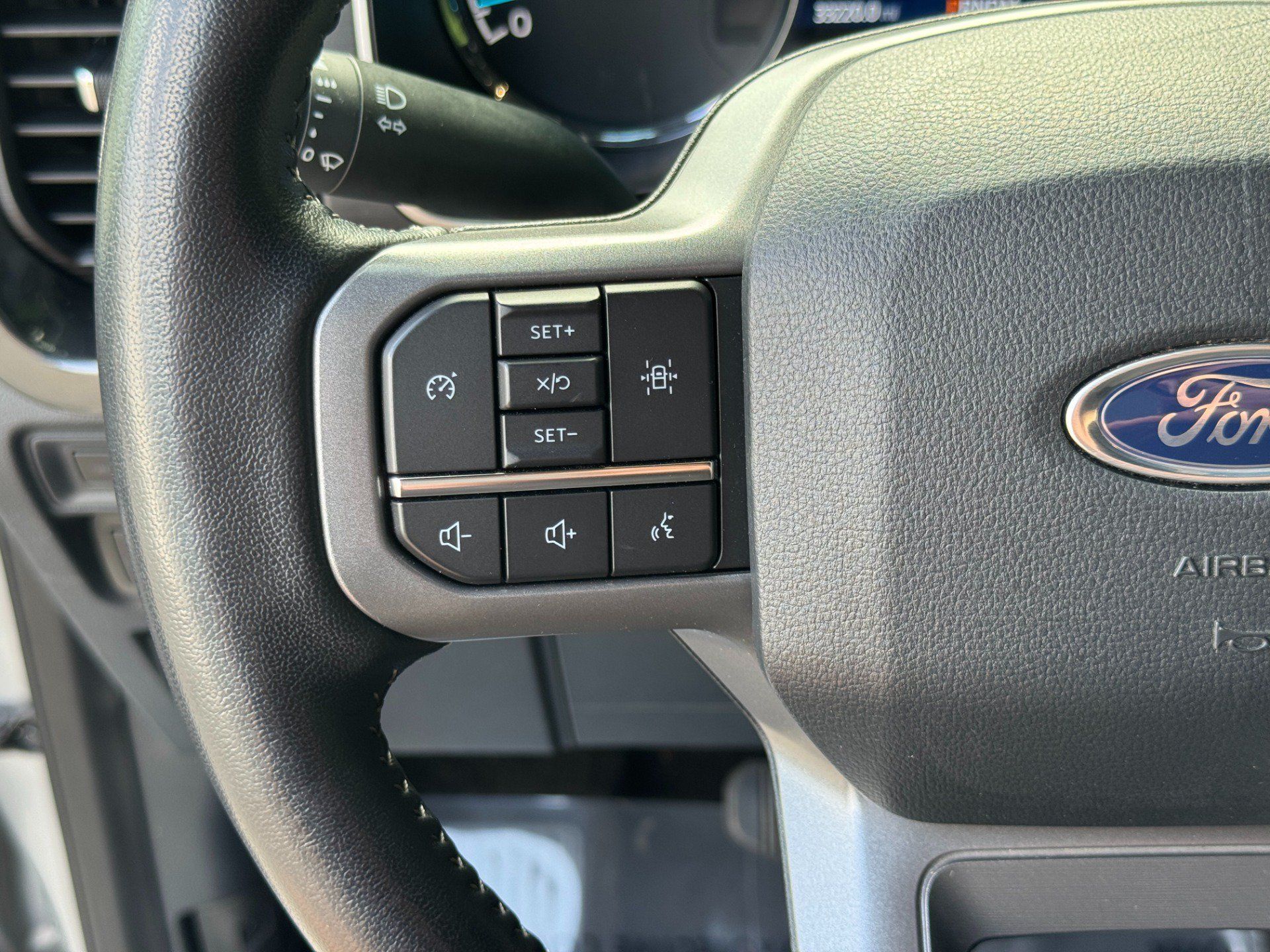 Used 2022 Ford F150 XLT w/ Equipment Group 302A High AWD/4WD image 28