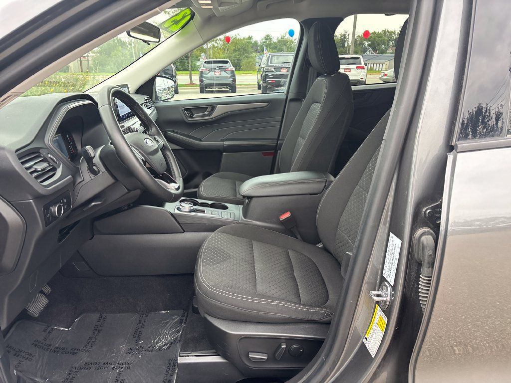 Used 2023 Ford Escape Active AWD/4WD image 19