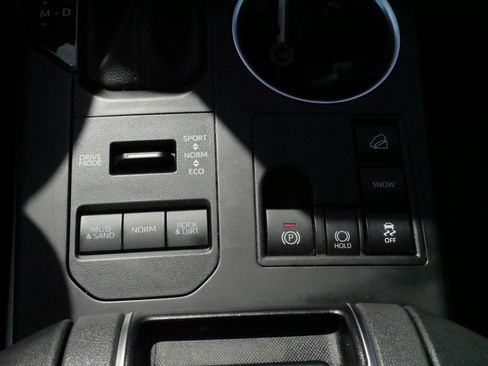 Certified 2024 Toyota Highlander Limited image 25