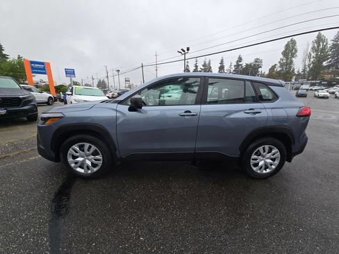 Used 2023 Toyota Corolla Cross L AWD/4WD image 4
