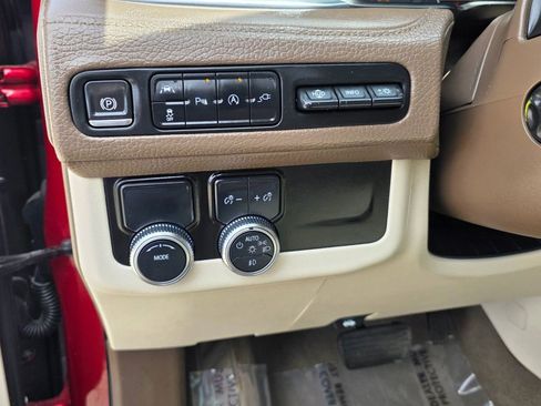Used 2021 GMC Yukon Denali RWD image 27