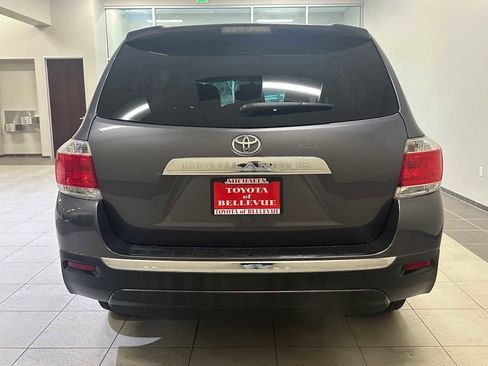 Used 2012 Toyota Highlander FWD image 5