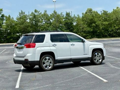 Used 2015 GMC Terrain SLE w/ Chrome Package AWD/4WD image 8