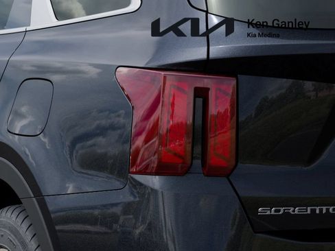 New 2026 Kia Sorento S FWD image 11