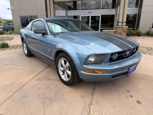 Used 2008 Ford Mustang Coupe RWD image 2