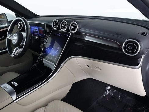 Certified 2023 Mercedes-Benz GLC 300 image 9