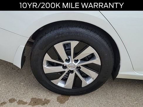 Used 2020 Nissan Altima 2.5 S FWD image 5
