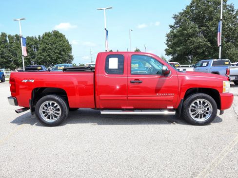 Used 2011 Chevrolet Silverado 1500 LT AWD/4WD image 6