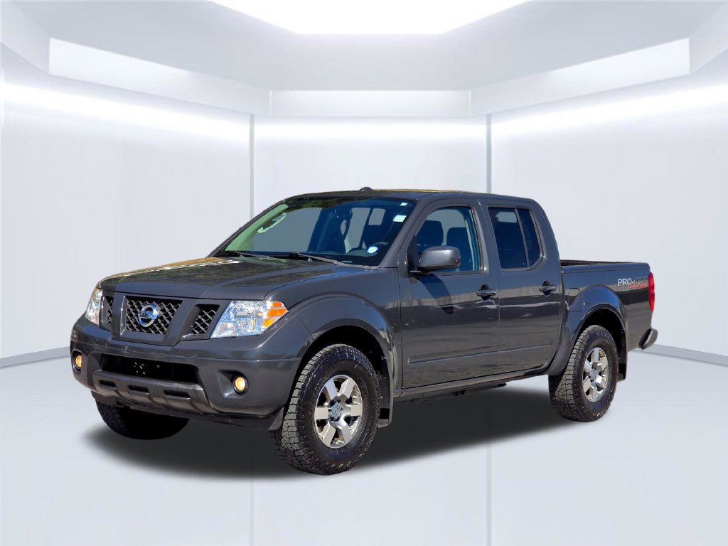 Used 2011 Nissan Frontier PRO-4X AWD/4WD image 2