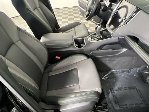 Used 2025 Subaru Outback Onyx Edition image 28