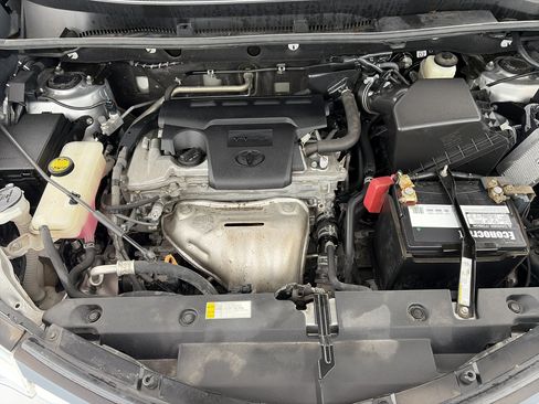 Used 2018 Toyota RAV4 XLE FWD image 11