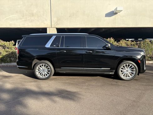 Used 2021 Cadillac Escalade ESV Premium Luxury image 3