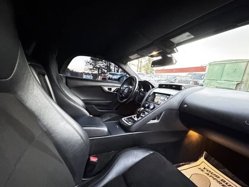 Used 2017 Jaguar F-TYPE Convertible image 13