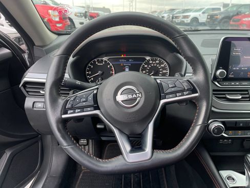 Used 2024 Nissan Altima 2.5 SR FWD image 24