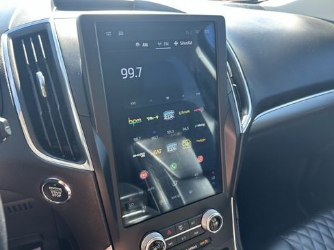 Used 2024 Ford Edge Titanium image 25