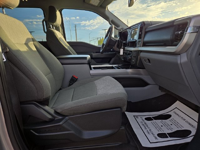 Used 2023 Ford F350 4x4 Crew Cab Super Duty image 37