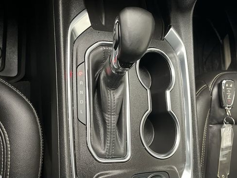 Certified 2023 Chevrolet Traverse LT w/ LT Premium Package image 27