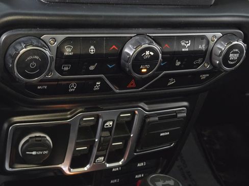 Used 2020 Jeep Wrangler Unlimited Sport AWD/4WD image 29