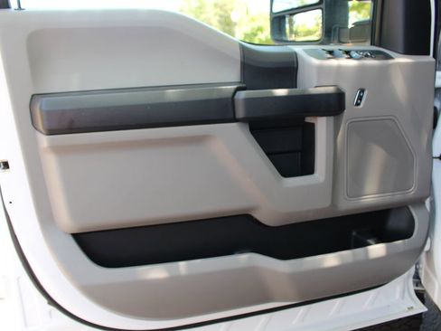 Used 2019 Ford F250 XL w/ STX Appearance Package AWD/4WD image 10