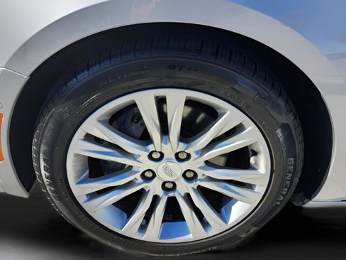 Used 2018 Cadillac XTS Luxury image 38