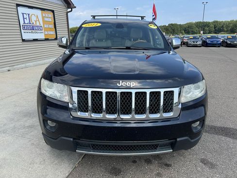 Used 2011 Jeep Grand Cherokee Overland AWD/4WD image 2