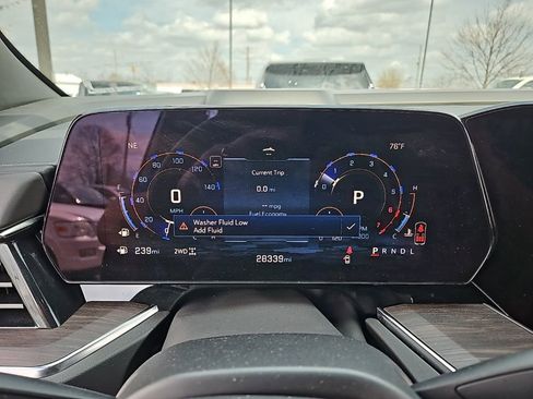 Used 2025 Chevrolet Tahoe LT image 7