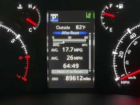 Used 2021 Toyota 4Runner SR5 AWD/4WD image 22