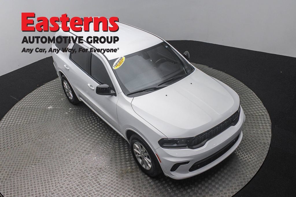 Used 2025 Dodge Durango GT RWD image 5