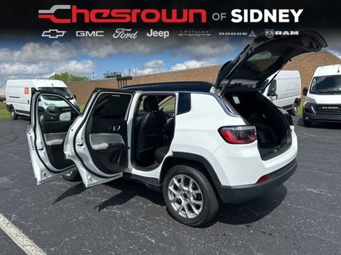 Used 2025 Jeep Compass Limited AWD/4WD image 21