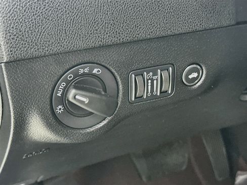 Used 2023 Dodge Charger SXT RWD image 10