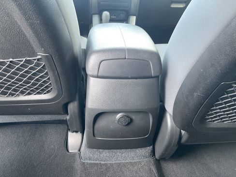 Used 2013 Kia Sorento LX image 28