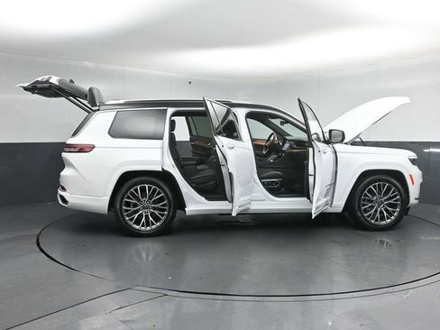 Used 2023 Jeep Grand Cherokee L Summit AWD/4WD image 61
