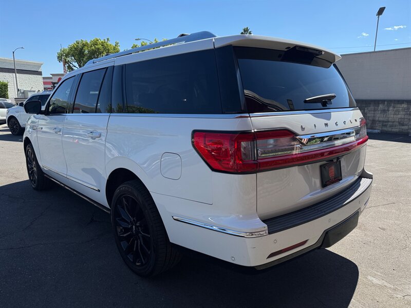 Used 2020 Lincoln Navigator L Reserve w/ Luxury Package AWD/4WD image 12