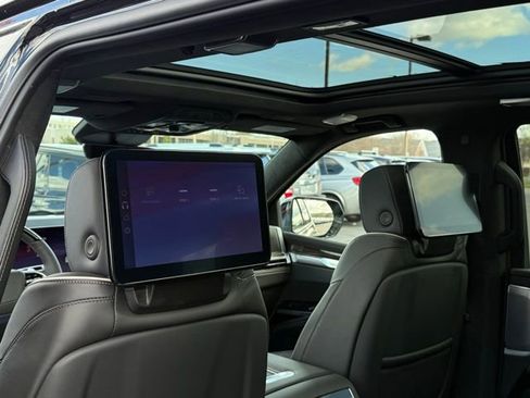 Used 2026 Cadillac Escalade Platinum Sport w/ LPO, Floor Liner Package image 24